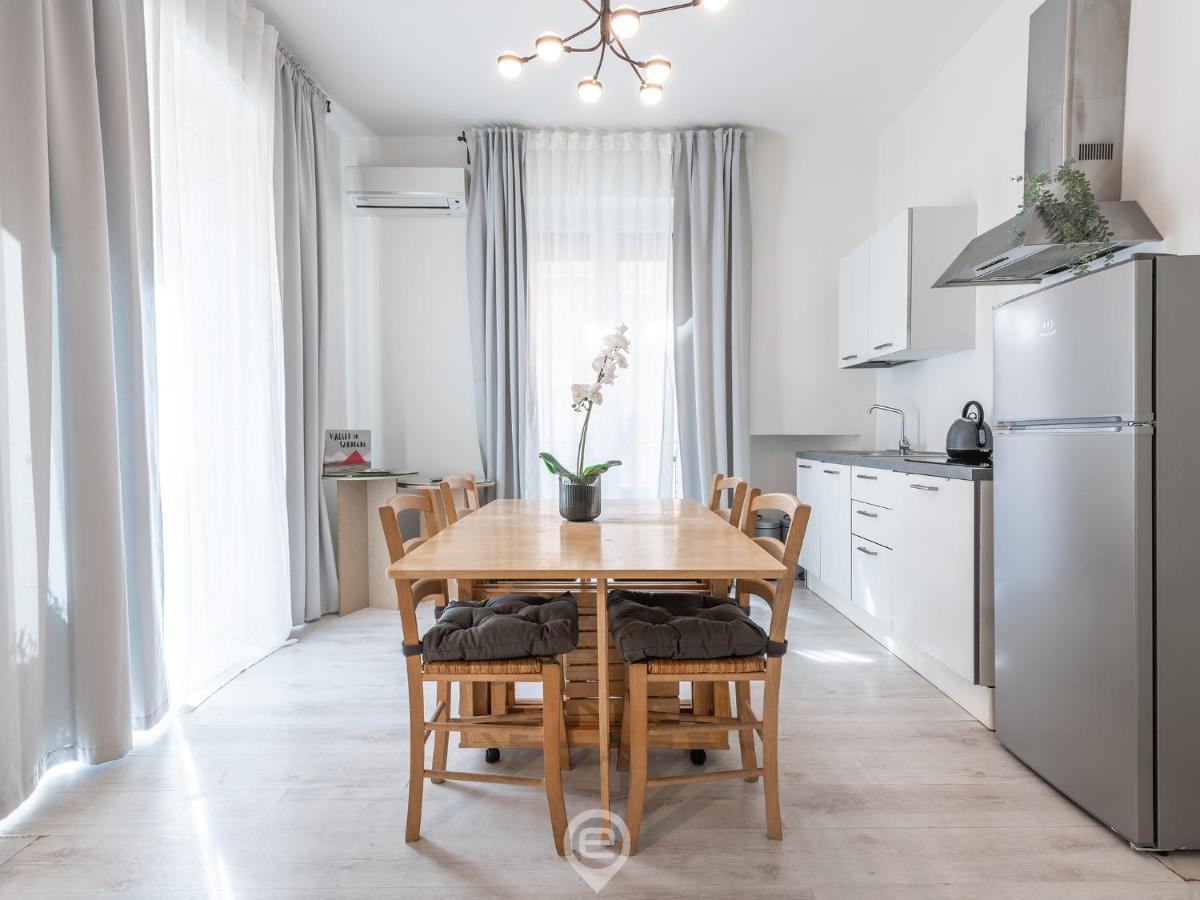 Garibaldi Central Apartment Cagliari Exteriör bild